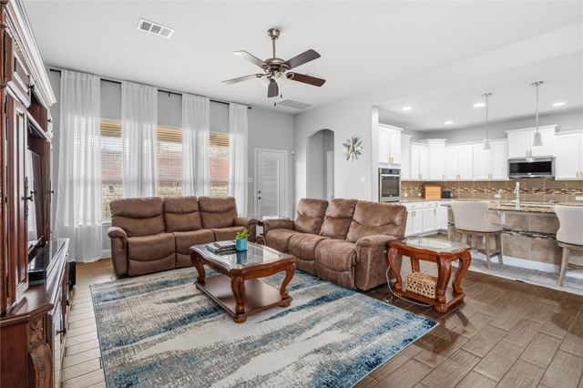 823 Olive LN, Harker Heights, TX 76548