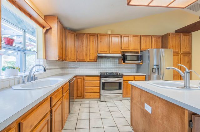 18191 Berta Canyon Road, Salinas, CA 93907