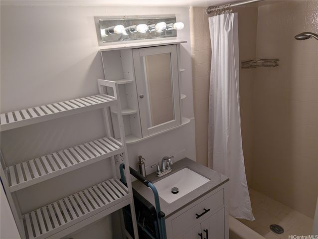 2442 Tusitala Street 103, Honolulu, HI 96815