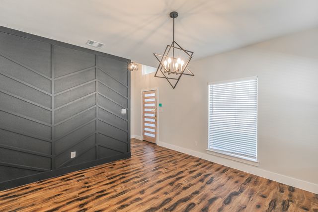 4550 Luzon Street, Dallas, TX 75216