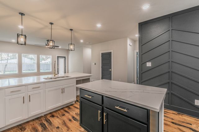 4550 Luzon Street, Dallas, TX 75216