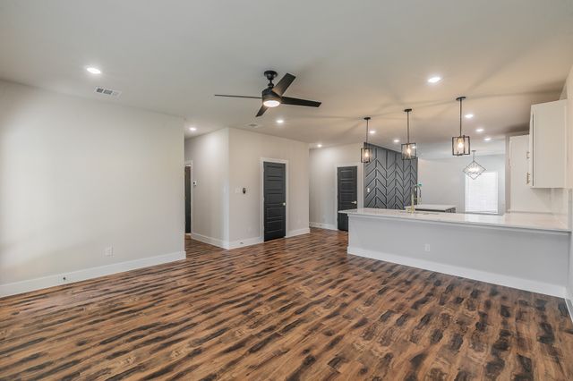 4550 Luzon Street, Dallas, TX 75216