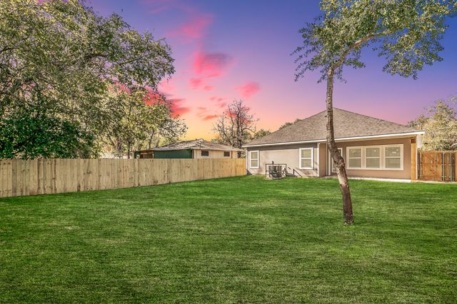 4550 Luzon Street, Dallas, TX 75216