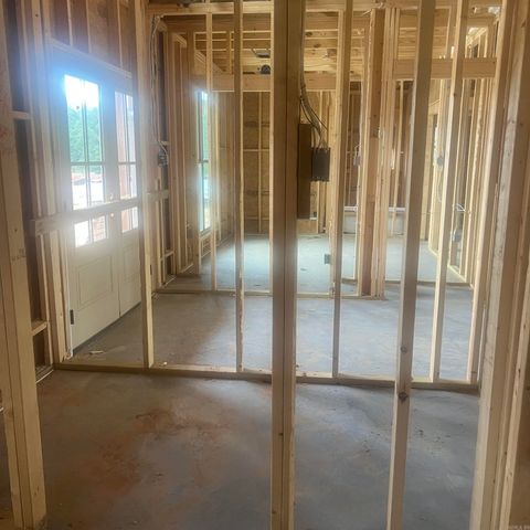 62 Lucia Lane, Maumelle, AR 72113