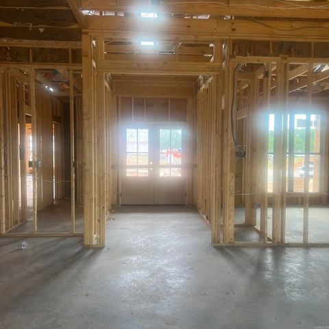 62 Lucia Lane, Maumelle, AR 72113