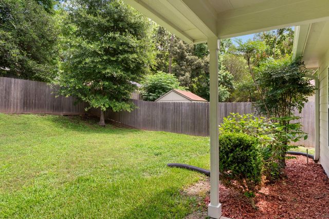 227 Green Leaf Street, Huntsville, TX 77340