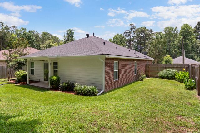 227 Green Leaf Street, Huntsville, TX 77340