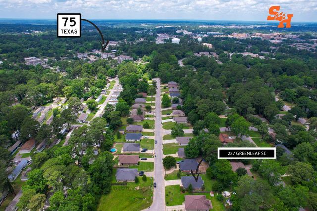 227 Green Leaf Street, Huntsville, TX 77340