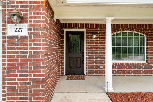 227 Green Leaf Street, Huntsville, TX 77340
