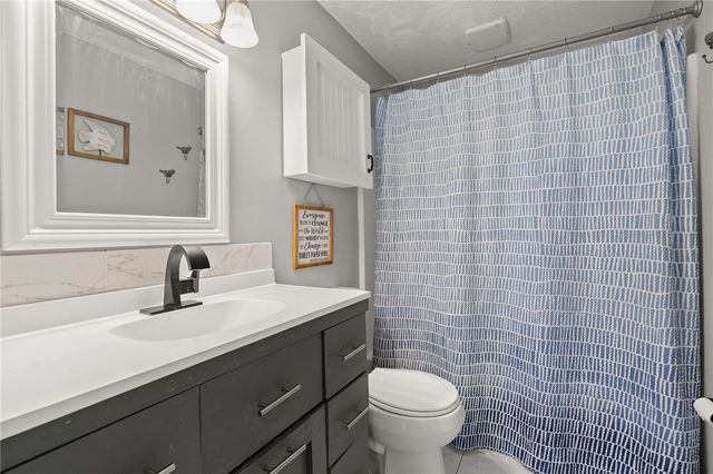 51 Cove Avenue, Barrington, RI 02806