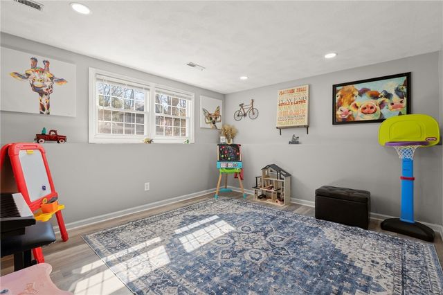 51 Cove Avenue, Barrington, RI 02806