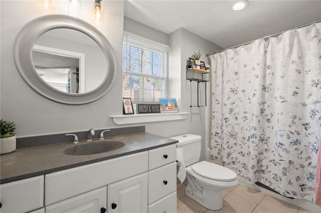 51 Cove Avenue, Barrington, RI 02806