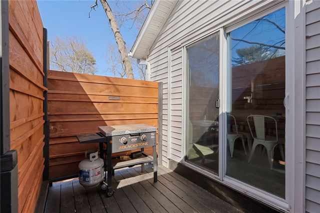 51 Cove Avenue, Barrington, RI 02806