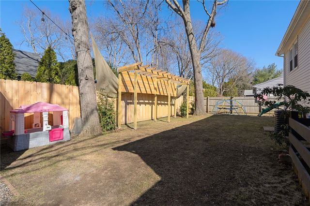 51 Cove Avenue, Barrington, RI 02806