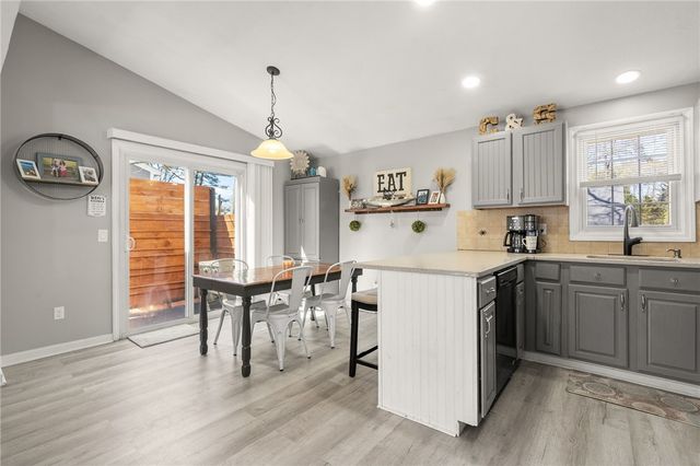 51 Cove Avenue, Barrington, RI 02806