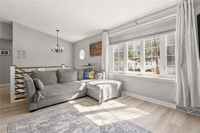 51 Cove Avenue, Barrington, RI 02806