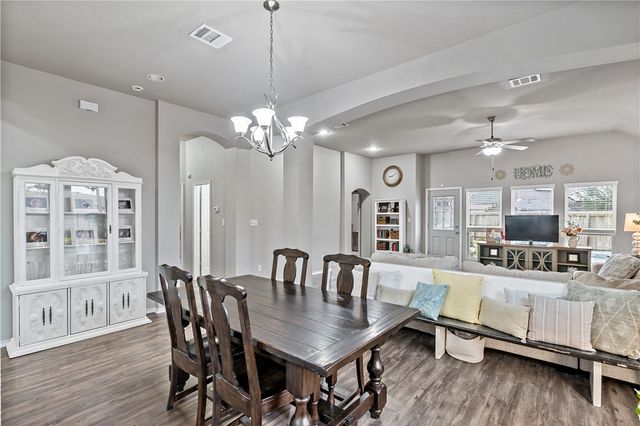 103 Wild Flower Court, Navasota, TX 77868