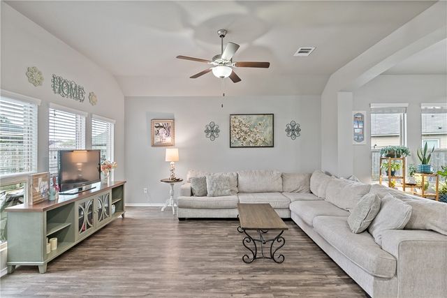 103 Wild Flower Court, Navasota, TX 77868