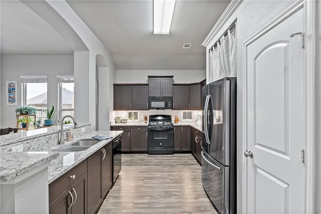 103 Wild Flower Court, Navasota, TX 77868