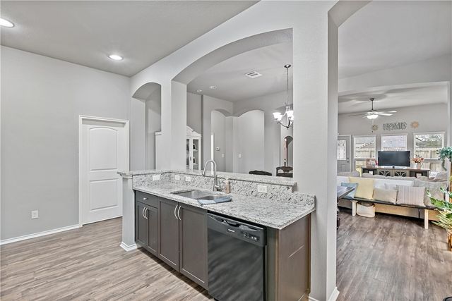 103 Wild Flower Court, Navasota, TX 77868