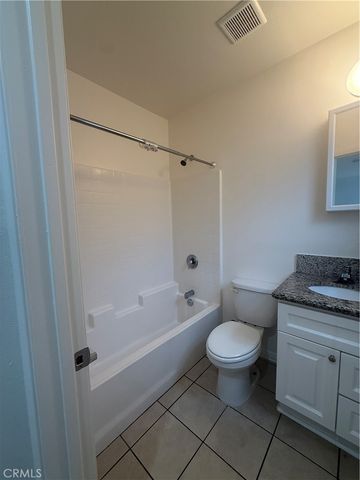 1131 St Louis Avenue 9, Long Beach, CA 90804