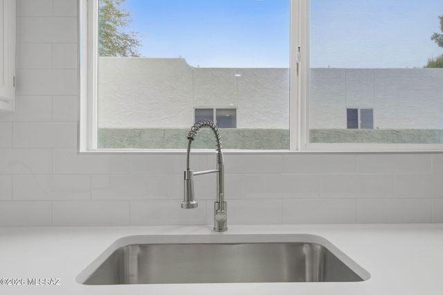 5151 E Citrus Street, Tucson, AZ 85712