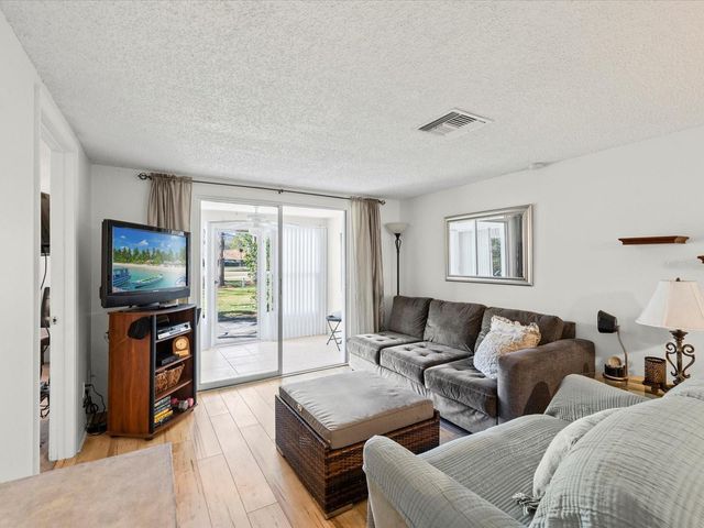 3353 TROPHY BOULEVARD 3, New Port Richey, FL 34655