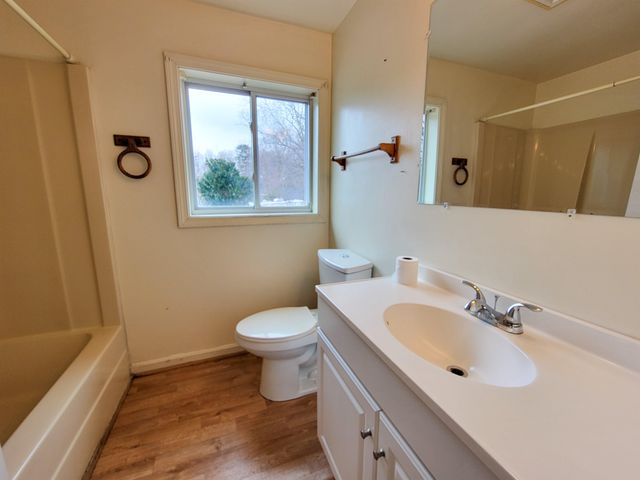 1813 North Avenue, Burlington, VT 05408