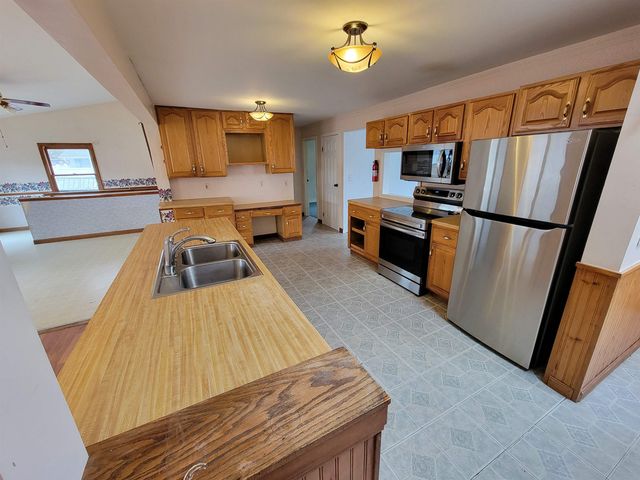 1813 North Avenue, Burlington, VT 05408