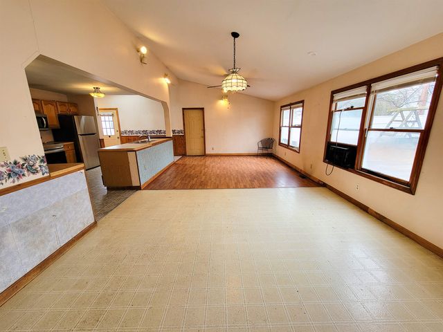 1813 North Avenue, Burlington, VT 05408