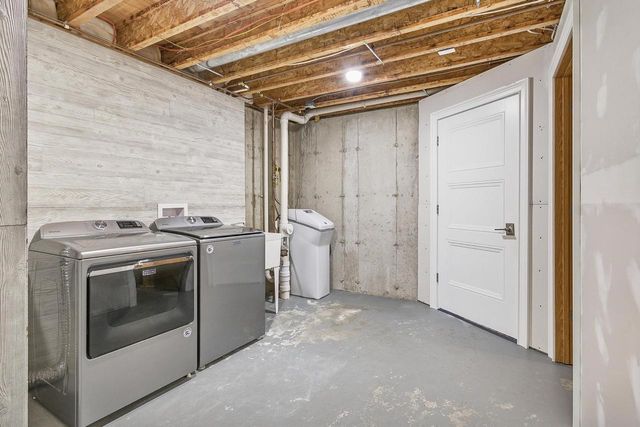 213 Wollet Drive, Fort Atkinson, WI 53538