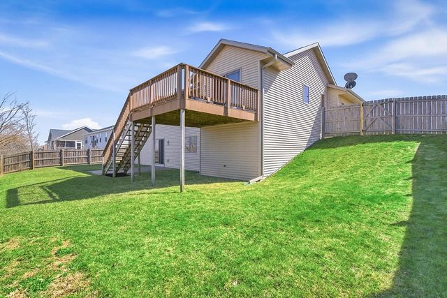 213 Wollet Drive, Fort Atkinson, WI 53538