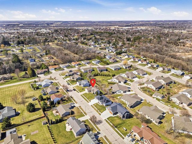 213 Wollet Drive, Fort Atkinson, WI 53538