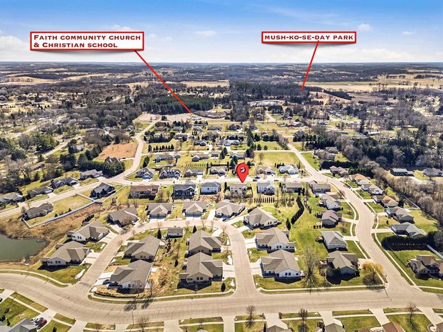 213 Wollet Drive, Fort Atkinson, WI 53538