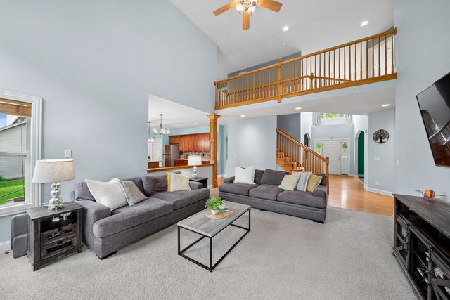 115 Pineridge Drive S, Oswego, IL 60543