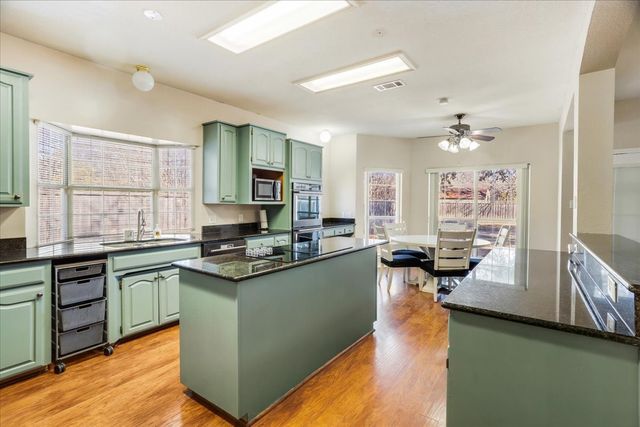 227 N Hopson Street, Van Alstyne, TX 75495