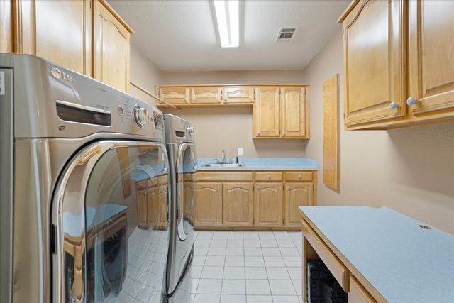 227 N Hopson Street, Van Alstyne, TX 75495