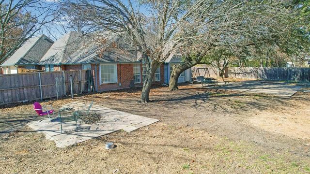227 N Hopson Street, Van Alstyne, TX 75495