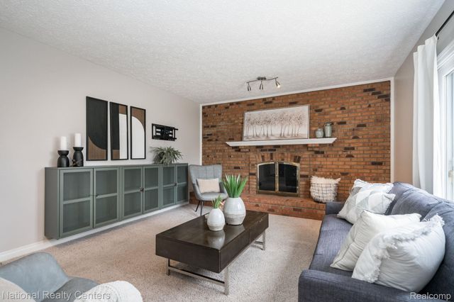 2720 Leewood Circle, Orion Charter Township, MI 48360