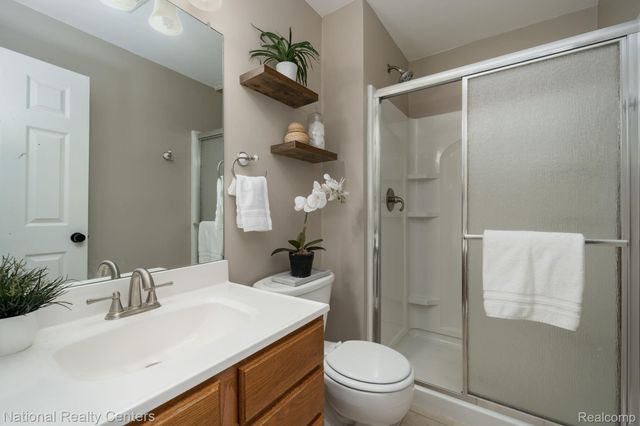 2720 Leewood Circle, Orion Charter Township, MI 48360