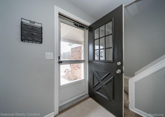 2720 Leewood Circle, Orion Charter Township, MI 48360