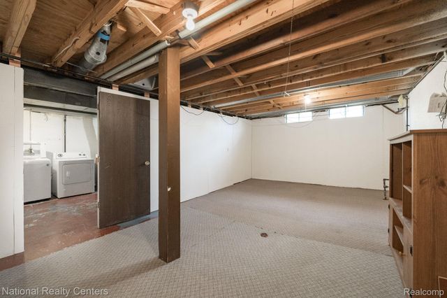 2720 Leewood Circle, Orion Charter Township, MI 48360