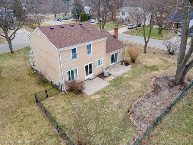 2720 Leewood Circle, Orion Charter Township, MI 48360