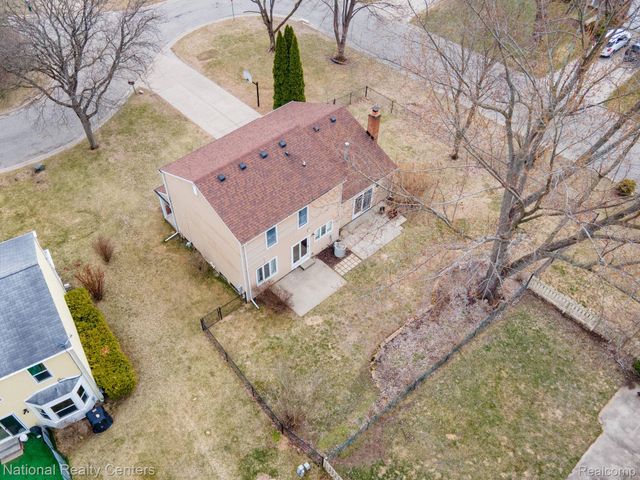 2720 Leewood Circle, Orion Charter Township, MI 48360