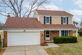 2720 Leewood Circle, Orion Charter Township, MI 48360