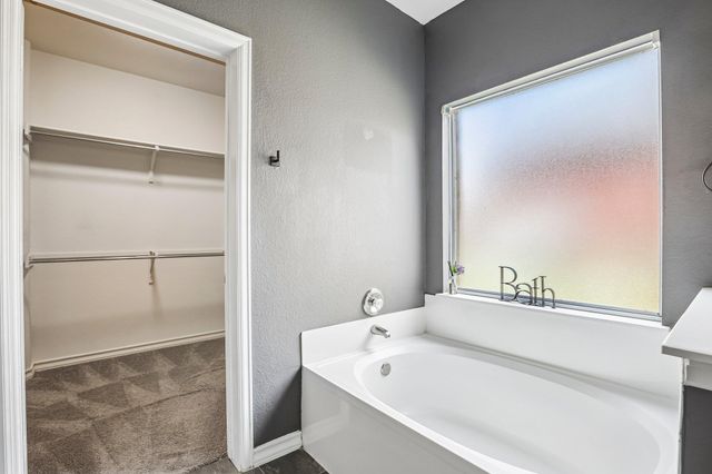 2821 Purple Thistle DR, Pflugerville, TX 78660
