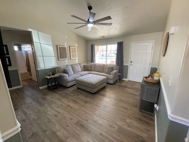 1848 S BRIDLE CIR, Washington, UT 84780