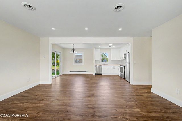 23 Eton Road, Toms River, NJ 08757