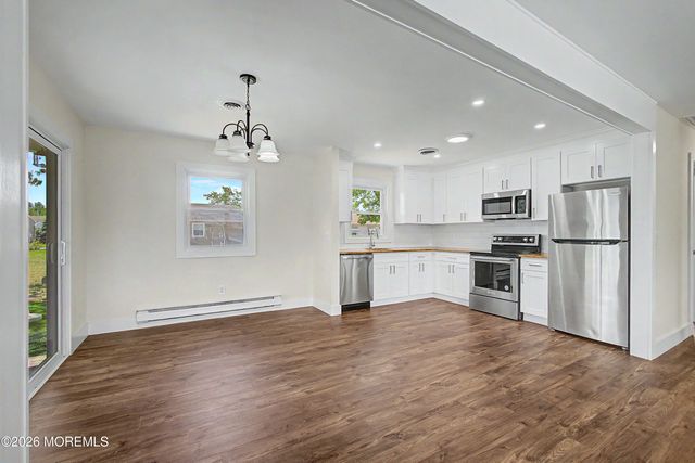 23 Eton Road, Toms River, NJ 08757
