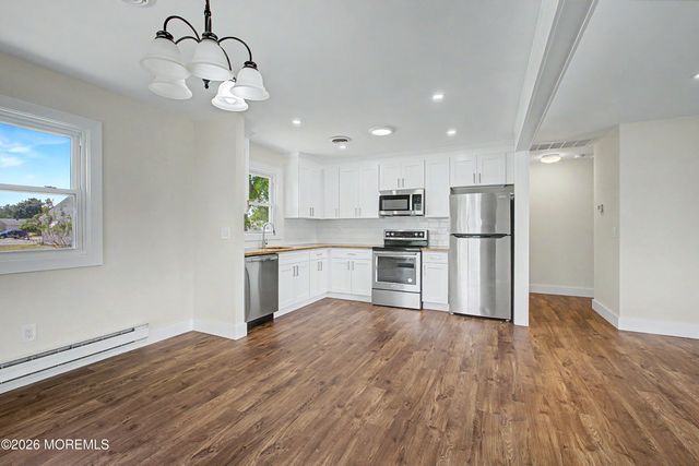 23 Eton Road, Toms River, NJ 08757